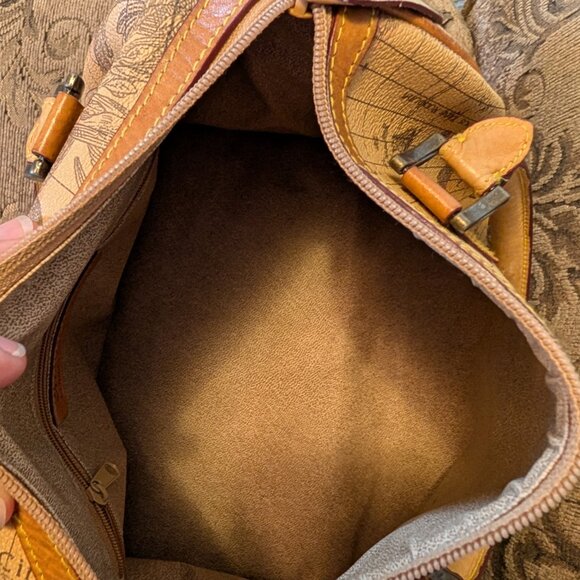 Allan Edward Crossbody, Great Condition - Picture 7 of 8